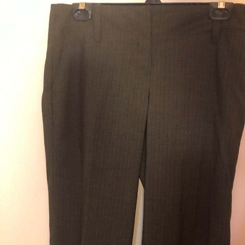New York & Co 6P Soft Grey Pinstripe Pants - Never Worn, Didn't Fit
